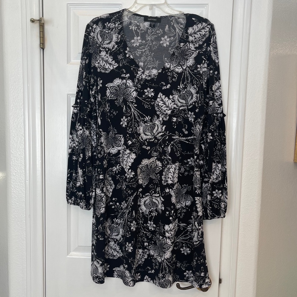 Karen Kane shift dress